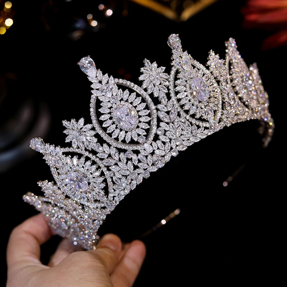 Regal Elegance Luxury Bridal Crown – Cubic Zirconia Crystal Queen Tiara for Weddings & Prom