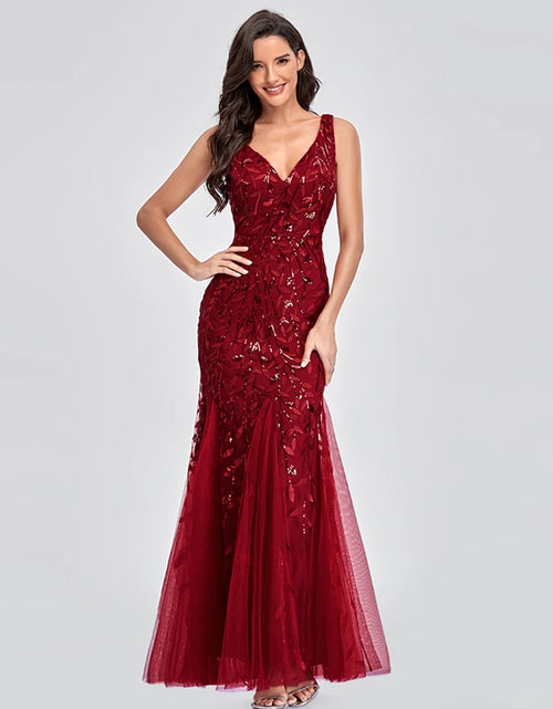 Load image into Gallery viewer, Glamorous Sleeveless V-Neck Tulle Sequin Mermaid Cocktail Dress for Unforgettable Nights
