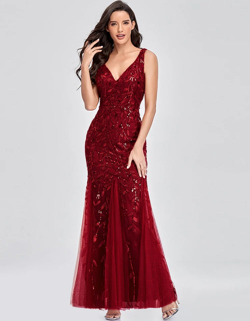 Load image into Gallery viewer, Glamorous Sleeveless V-Neck Tulle Sequin Mermaid Cocktail Dress for Unforgettable Nights
