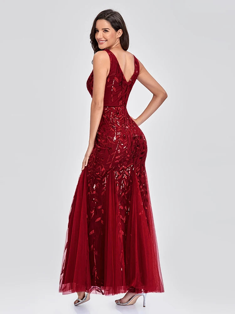 Glamorous Sleeveless V-Neck Tulle Sequin Mermaid Cocktail Dress for Unforgettable Nights