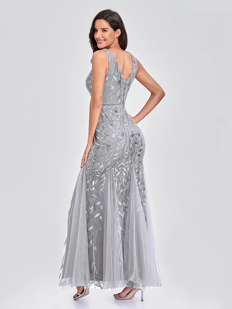 Glamorous Sleeveless V-Neck Tulle Sequin Mermaid Cocktail Dress for Unforgettable Nights