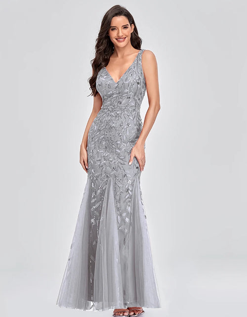 Load image into Gallery viewer, Glamorous Sleeveless V-Neck Tulle Sequin Mermaid Cocktail Dress for Unforgettable Nights
