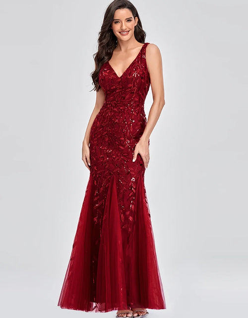 Load image into Gallery viewer, Glamorous Sleeveless V-Neck Tulle Sequin Mermaid Cocktail Dress for Unforgettable Nights
