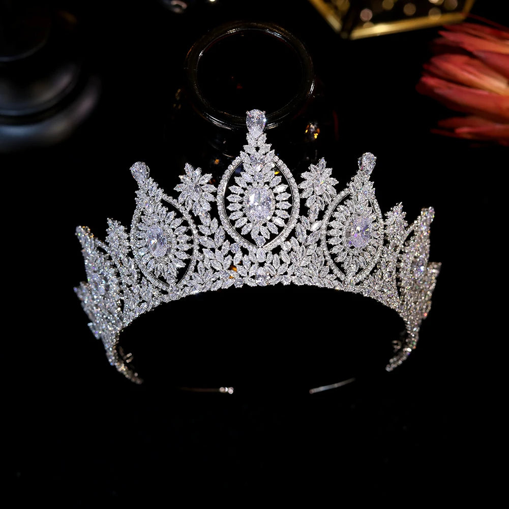 Regal Elegance Luxury Bridal Crown – Cubic Zirconia Crystal Queen Tiara for Weddings & Prom