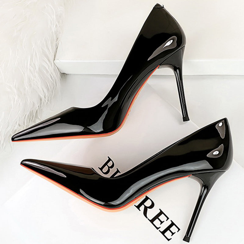 Timeless Elegance: 9.5cm Glossy Stiletto Heels for Every Occasion