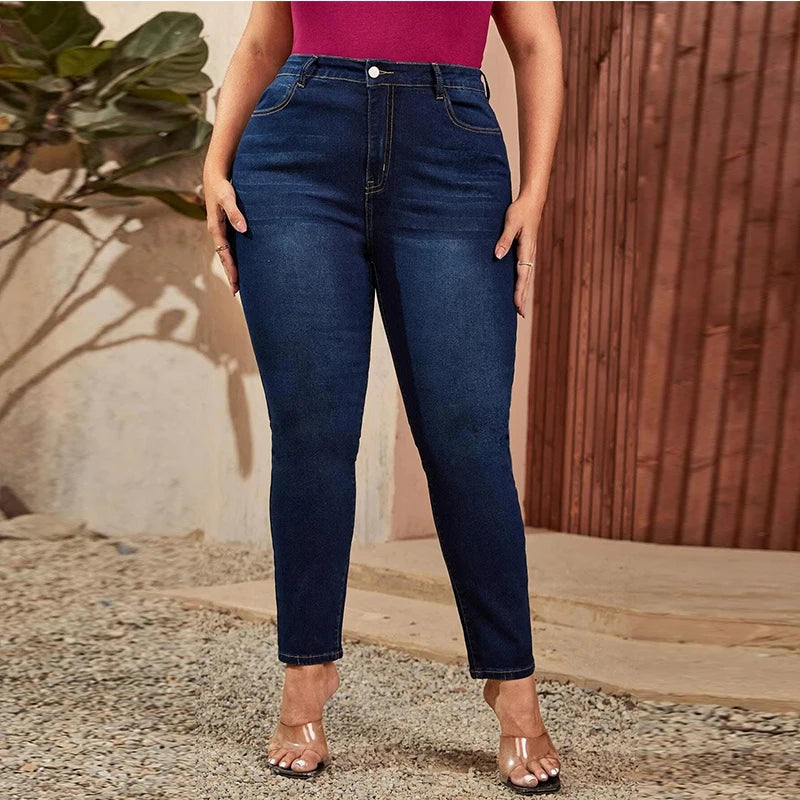 Plus-Size High-Waist Stretch Mom Jeans – Skinny Washed Denim for Women with 100kg+ Fit