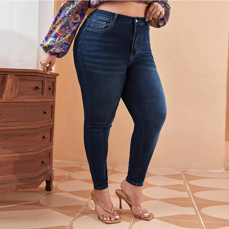 Plus-Size High-Waist Stretch Mom Jeans – Skinny Washed Denim for Women with 100kg+ Fit