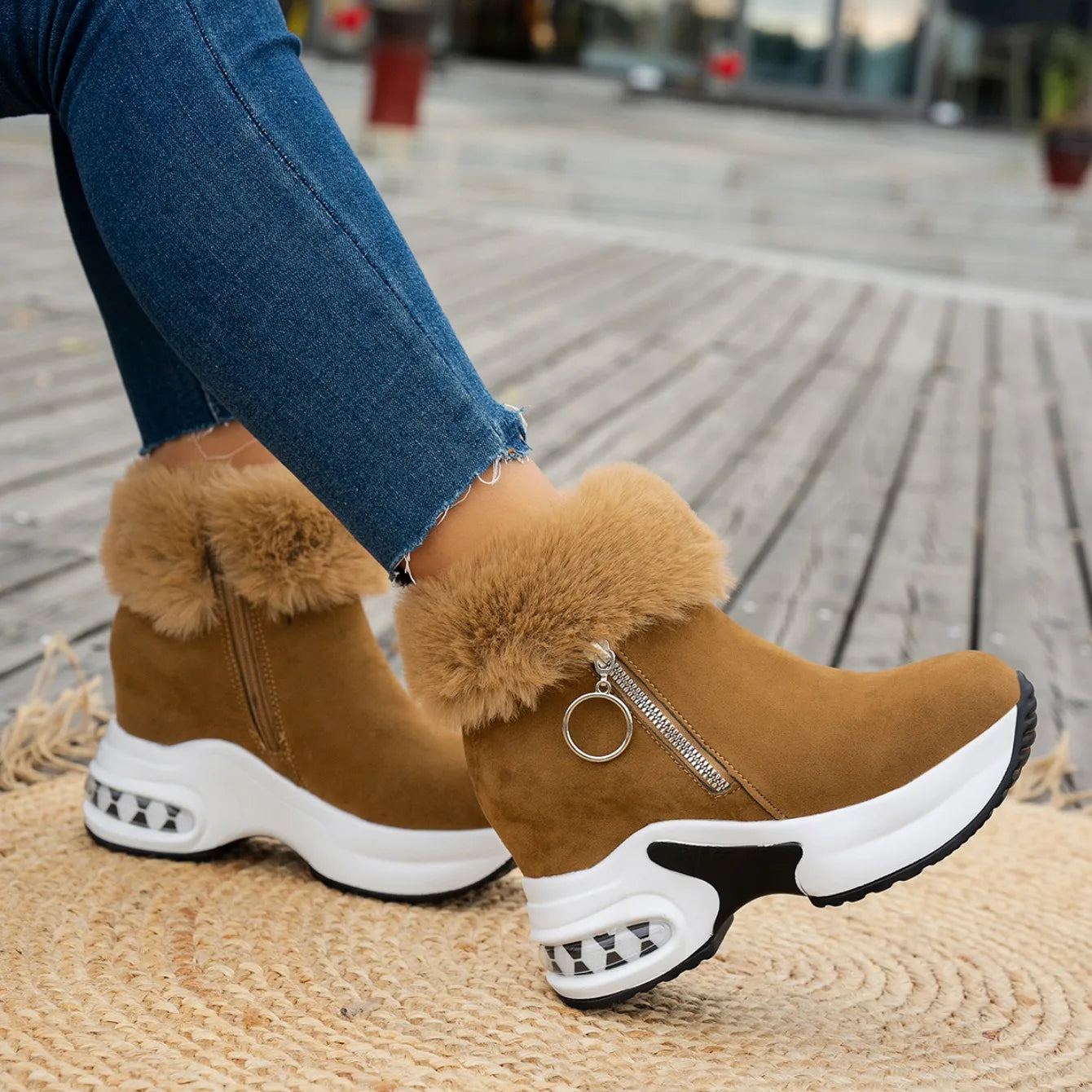 Cozy Luxe: Winter Warm Sneakers with Fluffy Comfort & Style