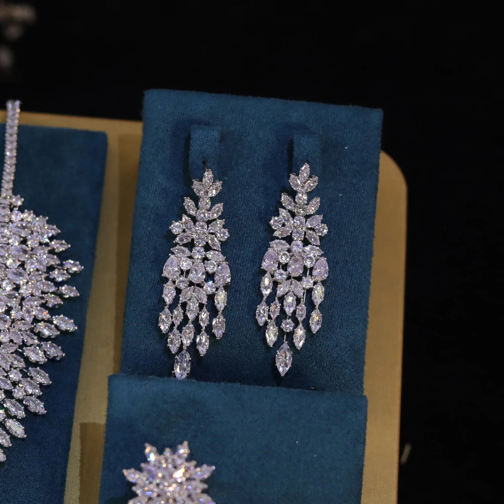 Enchanted Elegance – White Zirconia Leaf Bridal Jewelry Set