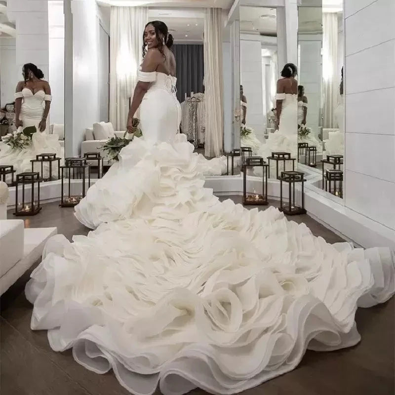 Luxury Mermaid Wedding Dress with Cascading Ruffles – Corset Back & Off-Shoulder Plus Size African Bridal Gown