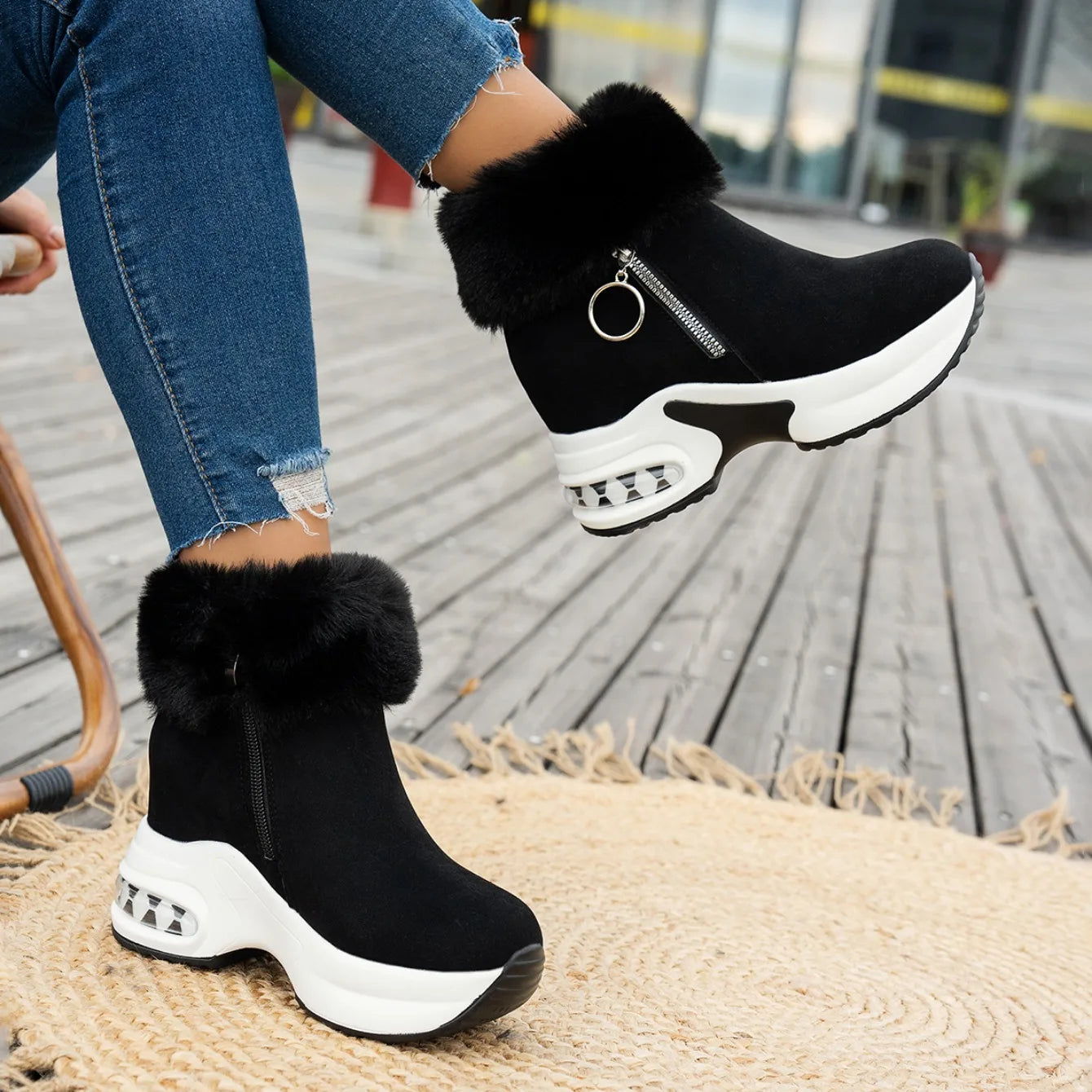 Cozy Luxe: Winter Warm Sneakers with Fluffy Comfort & Style