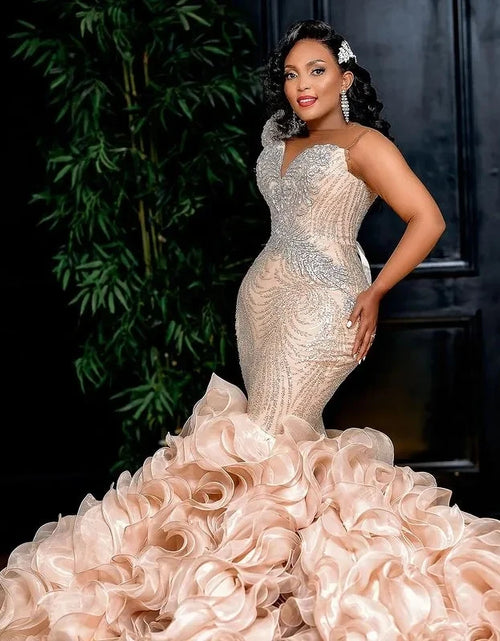 Load image into Gallery viewer, Elegant Champagne African Mermaid Wedding Dress with Organza Ruffles and Appliques
