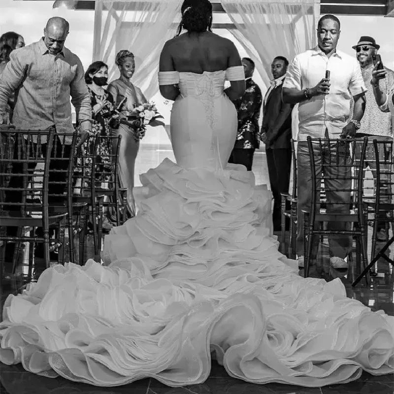 Luxury Mermaid Wedding Dress with Cascading Ruffles – Corset Back & Off-Shoulder Plus Size African Bridal Gown