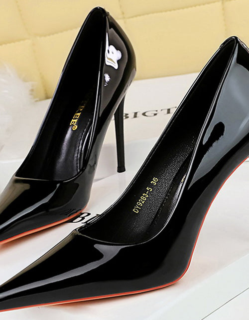 Load image into Gallery viewer, Timeless Elegance: 9.5cm Glossy Stiletto Heels for Every Occasion
