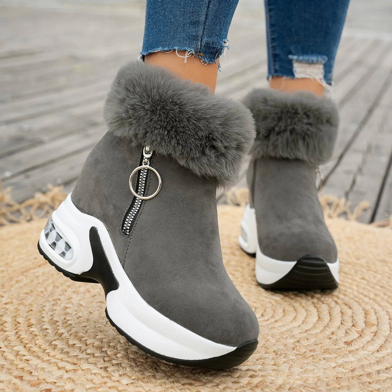 Cozy Luxe: Winter Warm Sneakers with Fluffy Comfort & Style