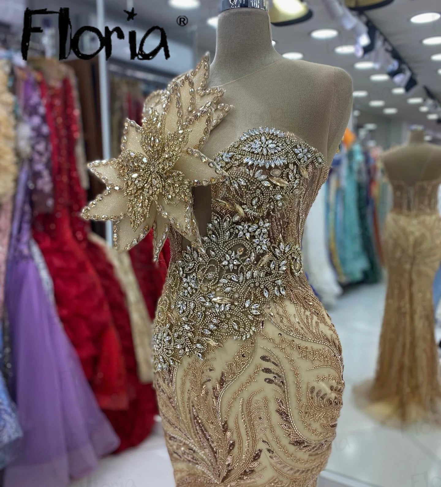 Golden Yellow One-Shoulder Mermaid Gown – 5D Leaf Design for Dubai Weddings & Events