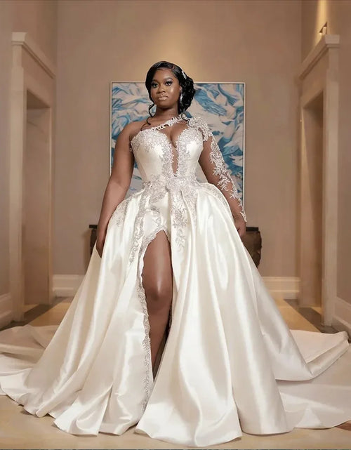 Load image into Gallery viewer, Luxury African Sweetheart Mermaid Wedding Dress with Beaded Ruffles &amp; Spaghetti Straps
