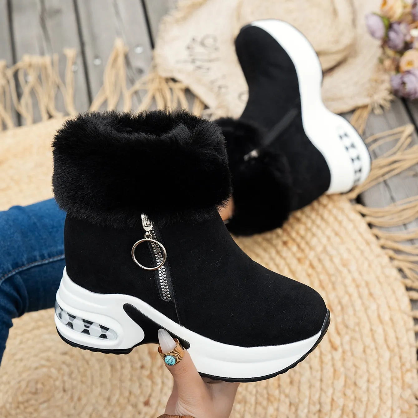 Cozy Luxe: Winter Warm Sneakers with Fluffy Comfort & Style