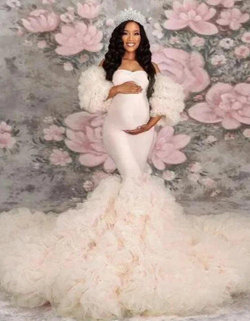 Load image into Gallery viewer, Chic Mermaid Maternity Robe – Off-Shoulder Sweetheart Photo Shoot Gown
