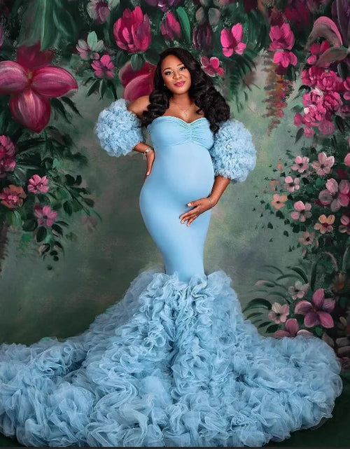 Load image into Gallery viewer, Chic Mermaid Maternity Robe – Off-Shoulder Sweetheart Photo Shoot Gown
