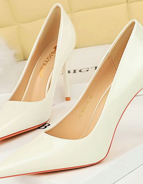 Load image into Gallery viewer, Timeless Elegance: 9.5cm Glossy Stiletto Heels for Every Occasion
