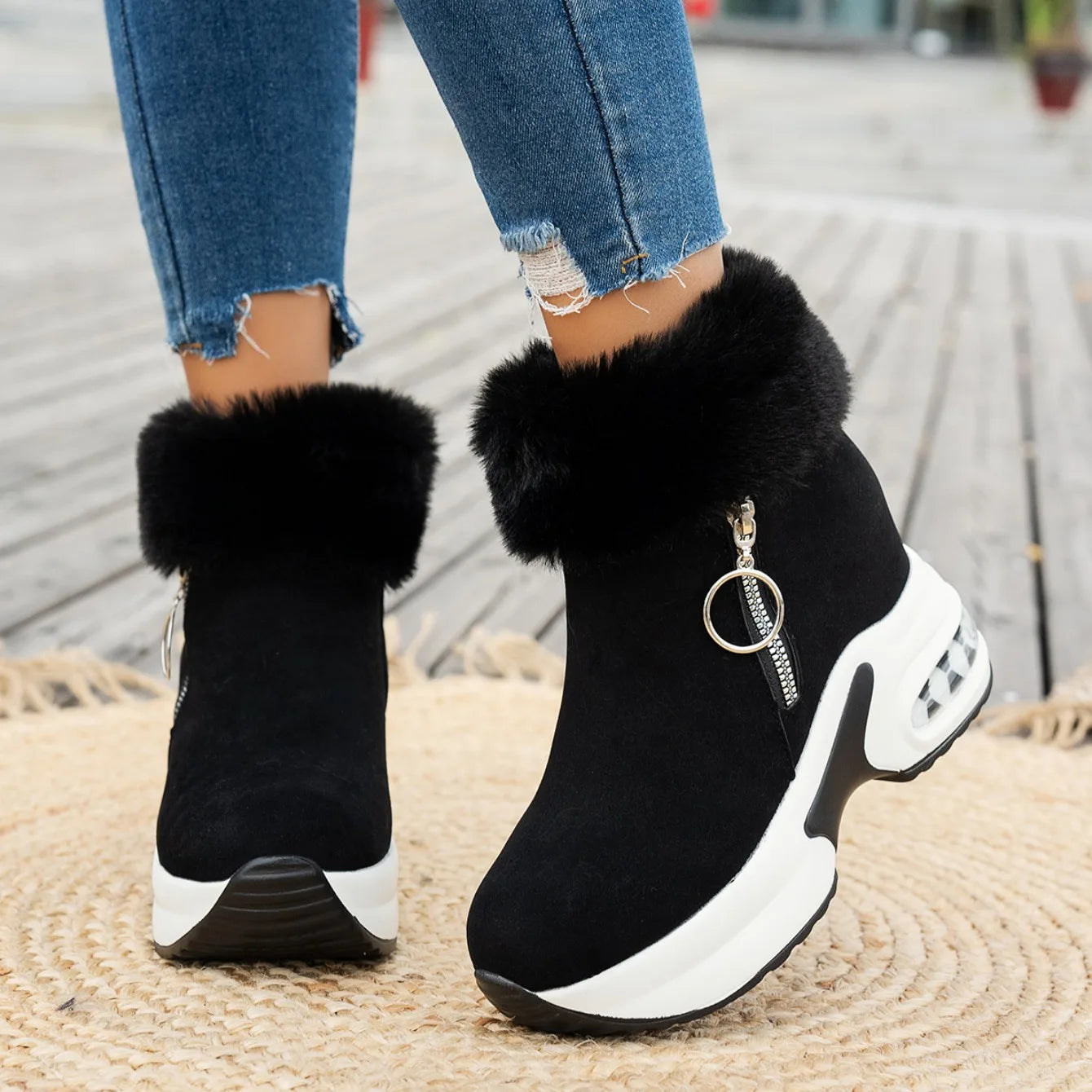 Cozy Luxe: Winter Warm Sneakers with Fluffy Comfort & Style